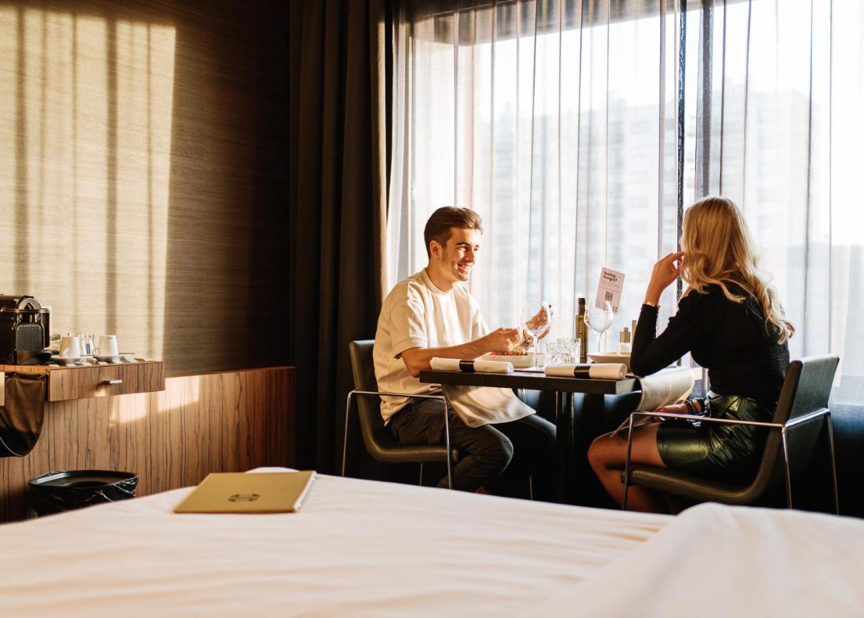 Carbon Hotel Genk Kültér fotó