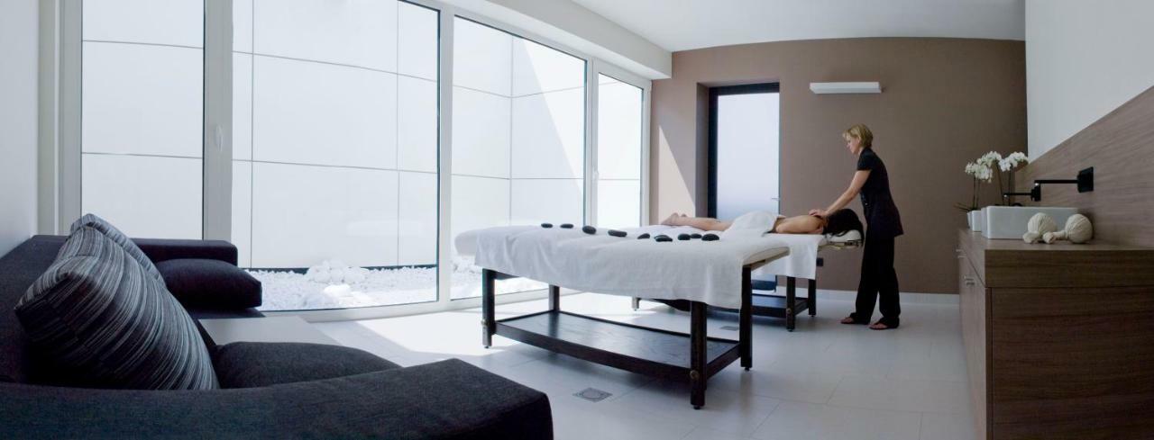 Carbon Hotel Genk Kültér fotó